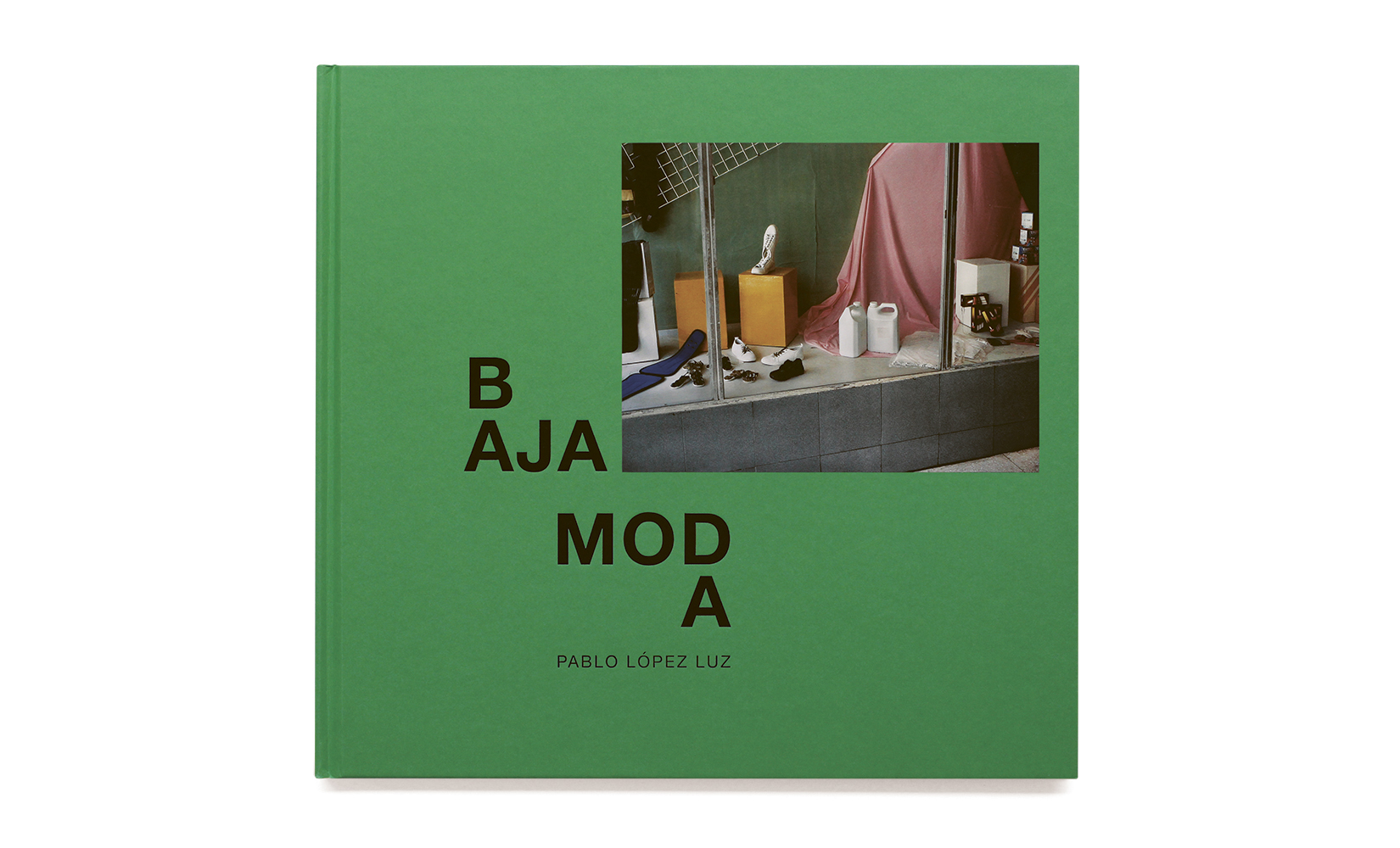 BAJA-MODA-PABLO-LOPEZ-LUZ-OLIVIER-ANDREOTTI-TOLUCA-STUDIO-01.jpg